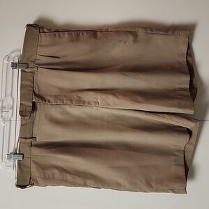 Boccacio khaki goft shorts size 36 activewear outdoors pleated shorts